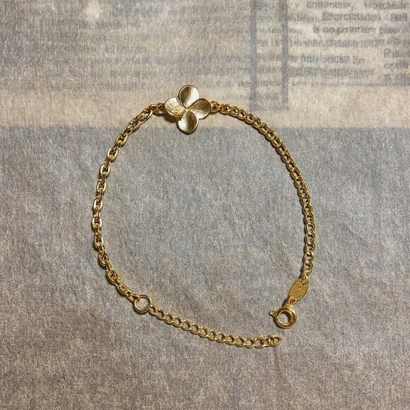 Set of 2 Goldfilled Jewelry pieces: Clover Bracelet and Multi-Layer Band Ring - Picture 4 of 5